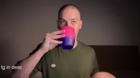 Snapshot of danila_trezzini chatting on October 2025 10:10:01 PM danila online show from October 2025 10:10:01 PM