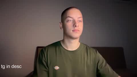 Snapshot of danila_trezzini chatting on October 2025 03:47:02 AM danila online show from October 2025 03:47:02 AM