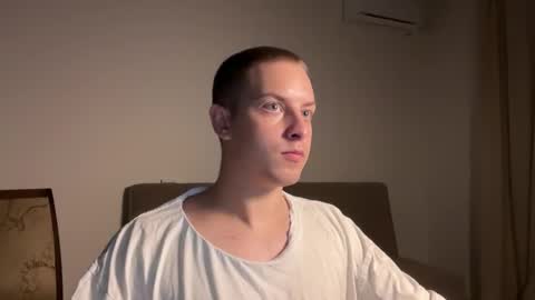 Snapshot of danila_trezzini chatting on November 2025 10:32:02 PM danila online show from November 2025 10:32:02 PM