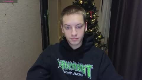 Snapshot of danila_trezzini chatting on December 2025 08:36:02 PM danila online show from December 2025 08:36:02 PM