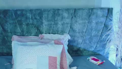 daninianderson online show from May 2026 01:23:01 AM