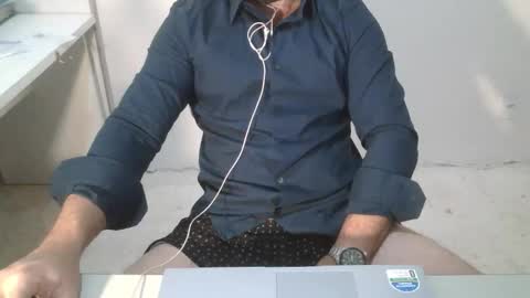 Snapshot of danioli614 chatting on November 2025 10:33:02 PM Dani Oli online show from November 2025 10:33:02 PM