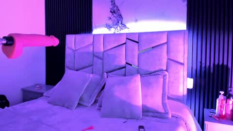 Dani Phonenix online show from December 2024 07:11:02 PM