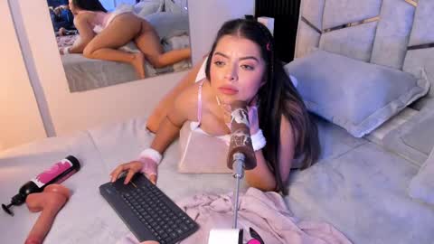 Dani Phonenix online show from February 2025 04:13:02 PM