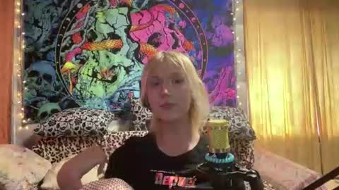danitavranich online show from August 2026 11:05:02 AM