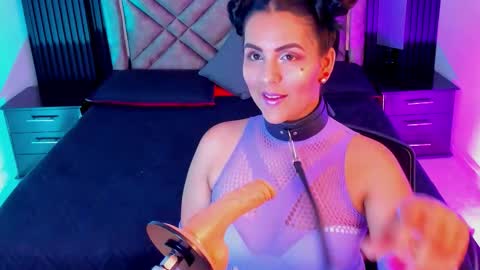 Dani whatson online show from October 2025 12:31:01 AM