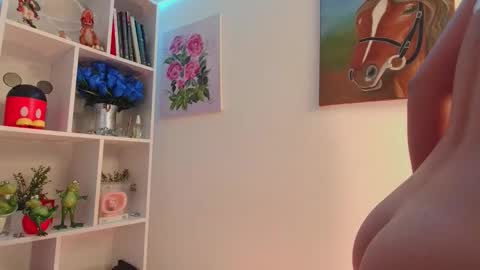 Pau online show from February 2026 02:27:01 PM