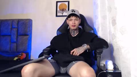 Dann Brown online show from November 2025 01:15:01 AM