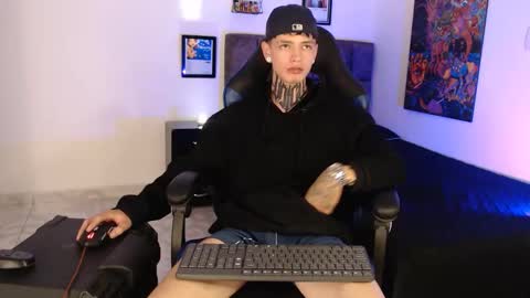Snapshot of dann_brown chatting on April 2026 02:47:02 AM Dann Brown online show from April 2026 02:47:02 AM