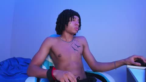 Snapshot of dann_cute028 chatting on September 2025 10:32:01 PM dann online show from September 2025 10:32:01 PM