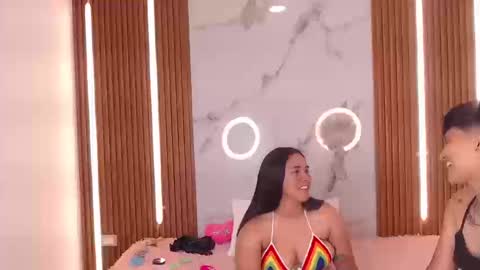 Snapshot of dann_jell chatting on March 2026 08:15:02 PM Danniela y Victoria online show from March 2026 08:15:02 PM