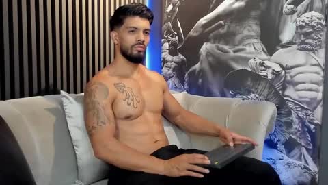 Snapshot of dann_saenz chatting on December 2024 10:34:02 PM Dann saenz online show from December 2024 10:34:02 PM