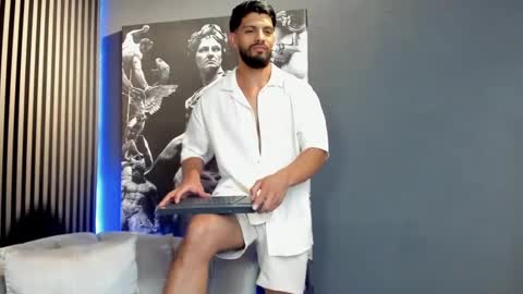 Snapshot of dann_saenz chatting on January 2025 03:56:01 AM Dann saenz online show from January 2025 03:56:01 AM