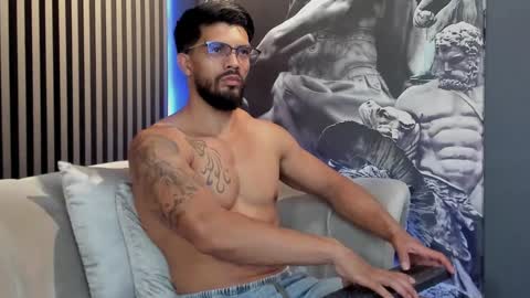 Snapshot of dann_saenz chatting on January 2025 02:27:02 AM Dann saenz online show from January 2025 02:27:02 AM