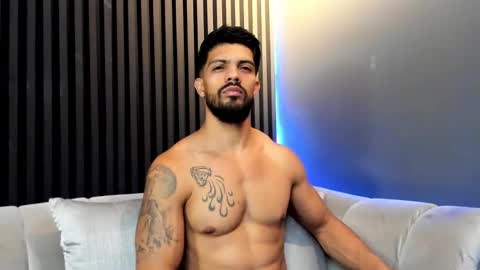 Snapshot of dann_saenz chatting on January 2025 03:01:02 PM Dann saenz online show from January 2025 03:01:02 PM