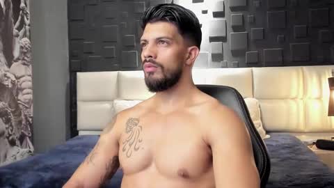 Snapshot of dann_saenz chatting on January 2025 01:11:02 PM Dann saenz online show from January 2025 01:11:02 PM