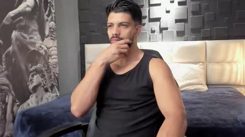 Snapshot of dann_saenz chatting on January 2025 12:01:02 PM Dann saenz online show from January 2025 12:01:02 PM