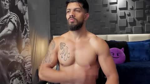 Snapshot of dann_saenz chatting on January 2025 08:30:01 PM Dann saenz online show from January 2025 08:30:01 PM