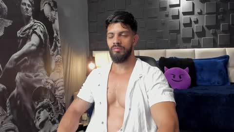 Snapshot of dann_saenz chatting on January 2025 11:33:01 PM Dann saenz online show from January 2025 11:33:01 PM
