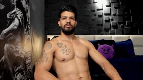 Snapshot of dann_saenz chatting on January 2025 10:43:01 AM Dann saenz online show from January 2025 10:43:01 AM