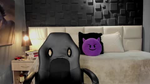 Snapshot of dann_saenz chatting on February 2025 11:45:02 AM Dann saenz online show from February 2025 11:45:02 AM