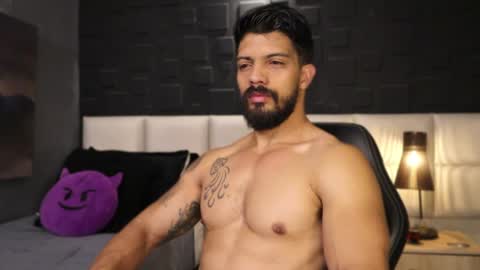 Snapshot of dann_saenz chatting on February 2025 11:02:02 AM Dann saenz online show from February 2025 11:02:02 AM