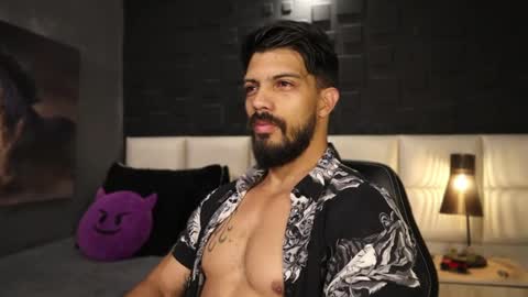 Snapshot of dann_saenz chatting on February 2025 11:22:02 AM Dann saenz online show from February 2025 11:22:02 AM