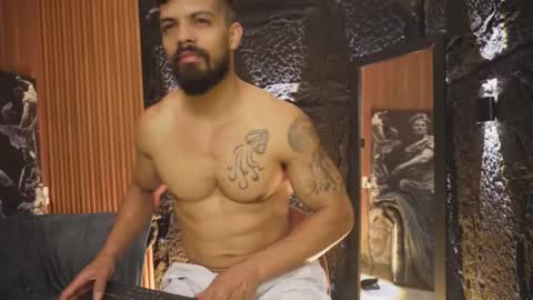 Snapshot of dann_saenz chatting on October 2025 01:53:02 PM Dann saenz online show from October 2025 01:53:02 PM