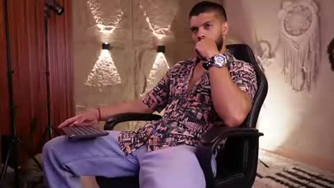 Dann saenz online show from June 2026 03:27:01 PM