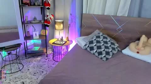 Dannacastle online show from November 2025 04:44:02 AM