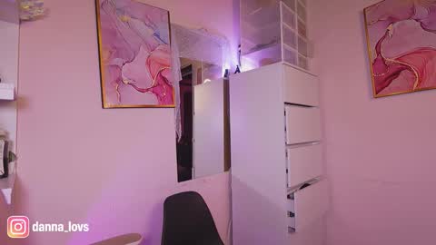 Danna Lovs online show from September 2025 05:16:02 PM