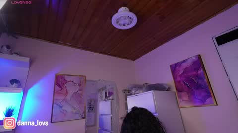 Danna Lovs online show from April 2026 10:43:02 AM
