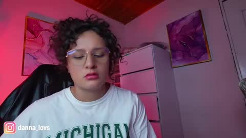 Danna Lovs online show from May 2026 01:21:02 AM