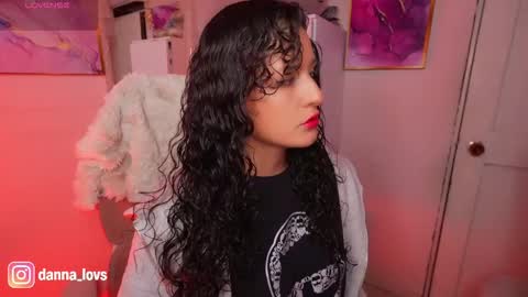 Danna Lovs online show from May 2026 10:20:02 AM