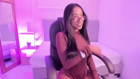 danna_palmeth online show from October 2025 08:10:01 PM