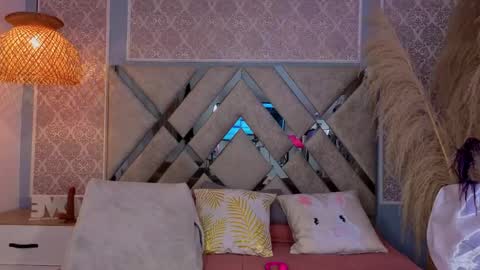 Snapshot of danna_peters chatting on April 2026 07:43:01 PM danna_peters online show from April 2026 07:43:01 PM