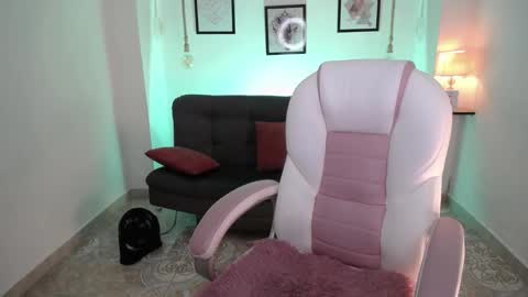 Snapshot of danna_rouse_ chatting on October 2025 09:57:01 PM Danna online show from October 2025 09:57:01 PM