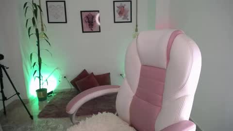 Danna online show from April 2026 11:13:01 PM