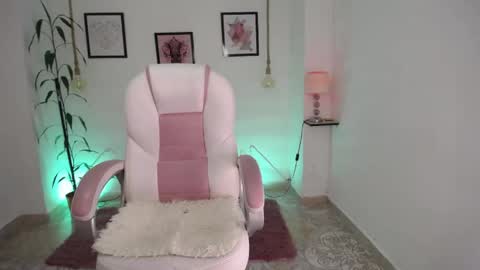 Danna online show from May 2026 10:59:01 PM
