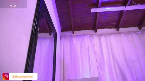 Danna Berlin  online show from September 2025 07:25:02 PM