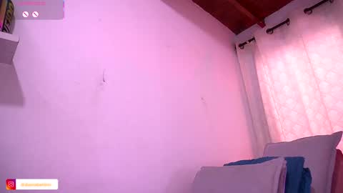 Danna Berlin  online show from October 2025 07:24:01 PM