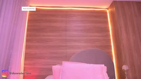 Danna Berlin  online show from June 2026 07:15:02 PM