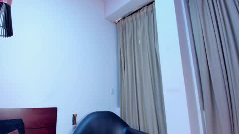 Snapshot of dannahadid chatting on December 2024 05:58:02 PM DannaHadid online show from December 2024 05:58:02 PM