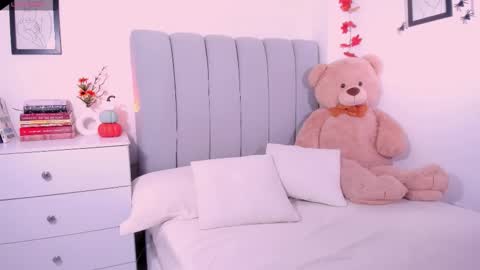 Insta DannaBlueX  online show from October 2025 05:35:01 PM