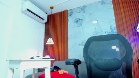 Danni  Sebastian online show from January 2025 03:20:01 AM