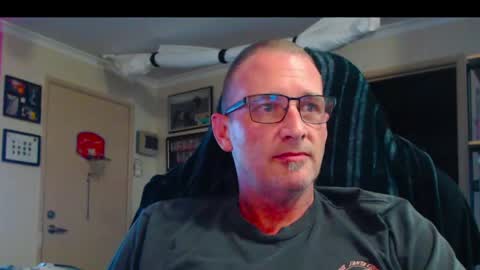dannozdirekt online show from May 2026 05:43:01 PM