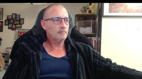 dannozdirekt online show from May 2026 01:46:02 AM
