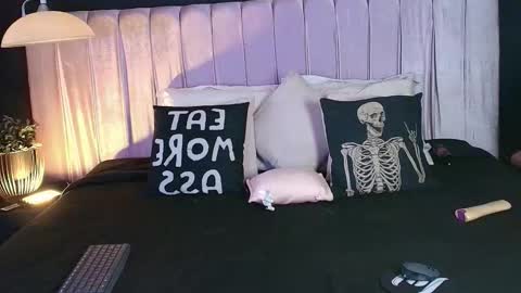 Dannyaa online show from October 2025 12:23:02 PM