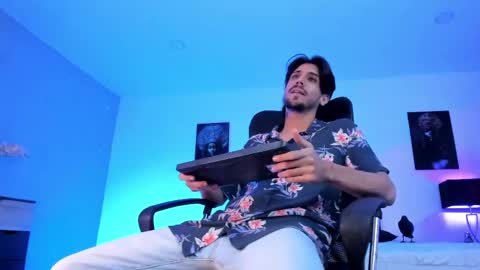 dannyperlaza online show from April 2026 03:42:02 AM