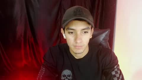 Snapshot of dante_18cm chatting on May 2026 01:01:02 AM Dante online show from May 2026 01:01:02 AM